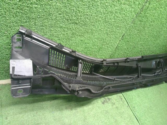 【中古】アクア 6AA-MXPK16 カウルトップパネル 55708-52470 自社品番250682 089