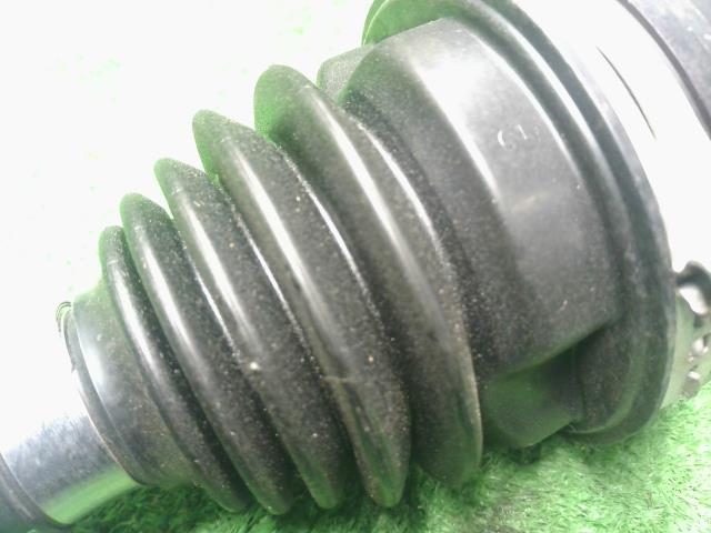 【中古】アクア 6AA-MXPK16 右　フロント　ドライブシャフト 43410-K0090 自社品番250682 089