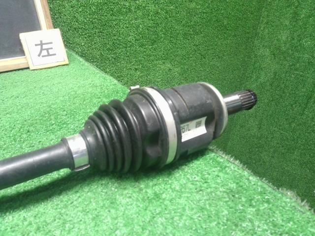 【中古】アクア 6AA-MXPK16 左　フロント　ドライブシャフト 43420-K0080 自社品番250682 089
