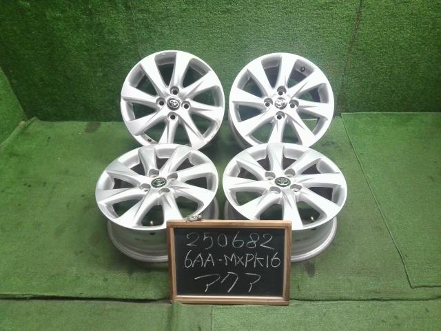 【中古】TOYOTA　純正　アルミホイール　１５インチ　６Ｊ　４穴　４本セット　PCD１００，＋４５　アクア外し　MXPK16  42611-K0010 自社品番250682 089
