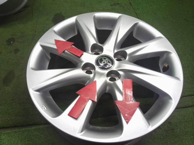 【中古】TOYOTA　純正　アルミホイール　１５インチ　６Ｊ　４穴　４本セット　PCD１００，＋４５　アクア外し　MXPK16  42611-K0010 自社品番250682 089