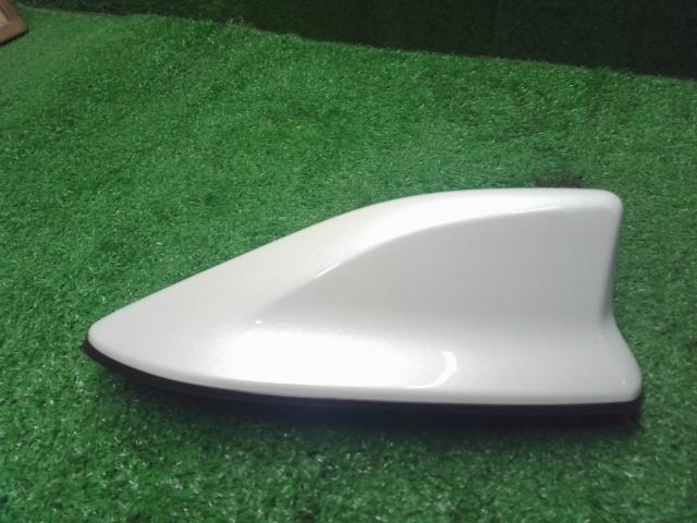 【中古】アクア 6AA-MXPK16 アンテナ 86300-47210 自社品番250682 089