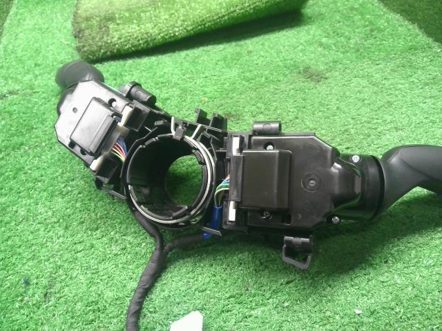 【中古】アクア 6AA-MXPK16 ディマースイッチ　ワイパー　ライト　スイッチ　 84329-K0010 自社品番250682 089