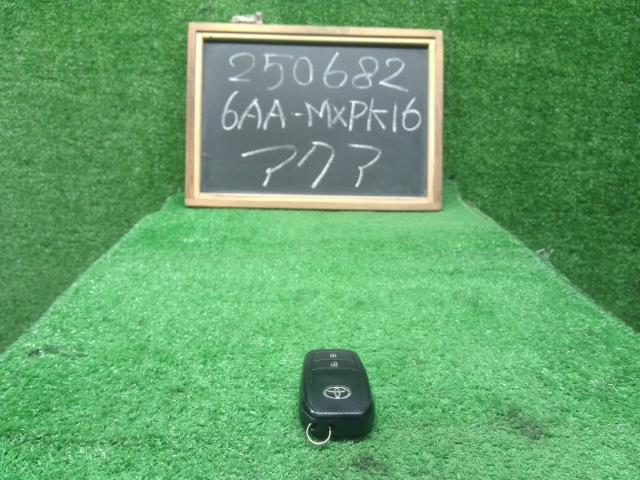 【中古】アクア 6AA-MXPK16 キーレスリモコン　スマートキー　 8990H-52160 自社品番250682 089