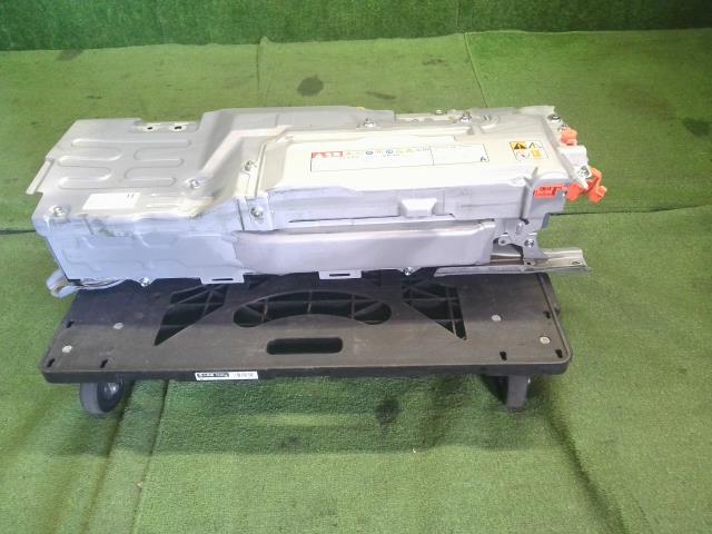 【中古】アクア 6AA-MXPK16 ＨＶバッテリー ハイブリッド バッテリー  自社品番250682 089