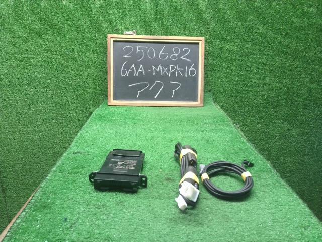 【中古】アクア 6AA-MXPK16　TOYOTA純正　 ETC ビルドイン 自社品番250682 089