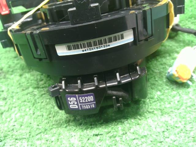 【中古】アクア 6AA-MXPK16 スパイラルケーブル 84308-52010 自社品番250682 089