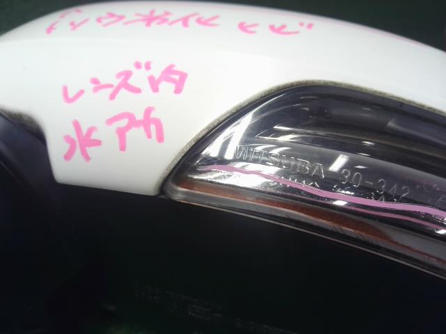 【中古】プリウス DAA-ZVW30 左　サイドミラー　ドアミラー　  自社品番250691 040