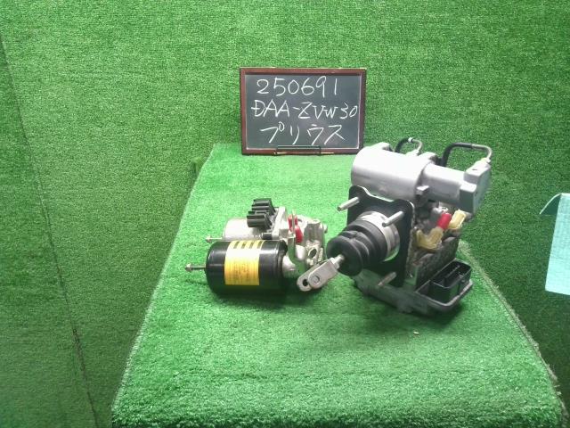 【中古】プリウス DAA-ZVW30 ＡＢＳアクチュエーター  自社品番250691 040