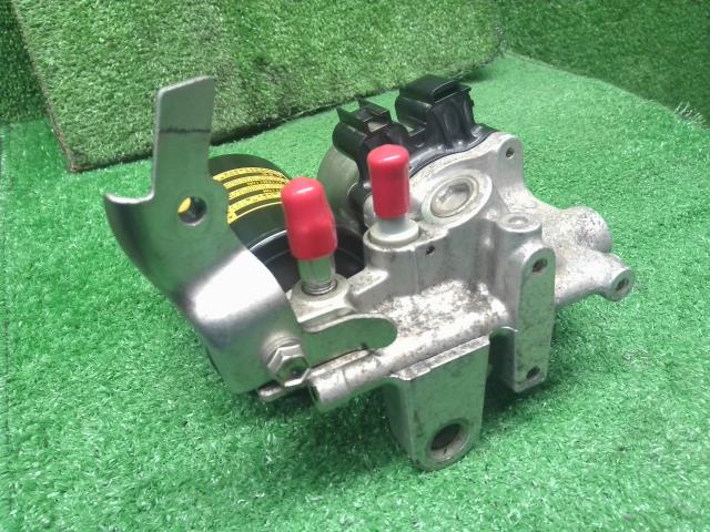 【中古】プリウス DAA-ZVW30 ＡＢＳアクチュエーター  自社品番250691 040