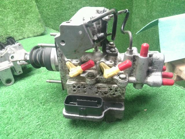 【中古】プリウス DAA-ZVW30 ＡＢＳアクチュエーター  自社品番250691 040