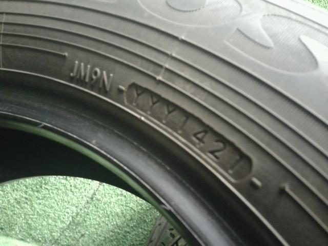 【中古】15インチ　サマー　夏タイヤ　22年製　195/65R15　ヨコハマ　ブルーアース　エコスES301　プリウス外し DAA-ZVW30  自社品番250691 040