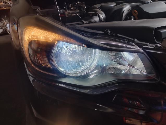 【中古】インプレッサ DBA-GJ7 左右　ヘッドランプ　ヘッドランプ  自社品番250695 G3U