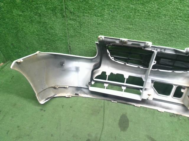 【中古】アルト LA-HA23S フロントバンパー  自社品番250696 26U