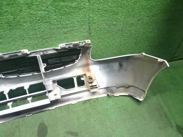 【中古】アルト LA-HA23S フロントバンパー  自社品番250696 26U