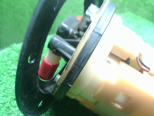 【中古】アルト LA-HA23S フューエルポンプ　燃料ポンプ  自社品番250696 26U