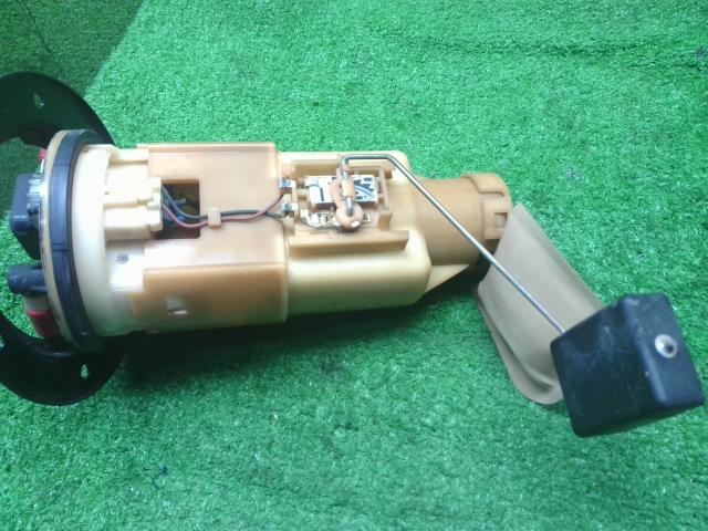 【中古】アルト LA-HA23S フューエルポンプ　燃料ポンプ  自社品番250696 26U