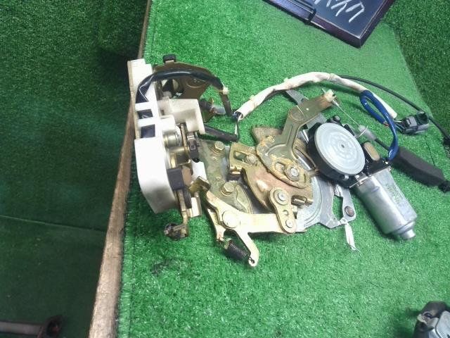 【中古】モビリオスパイク CBA-GK1 左　リア　ドアロック　ソレノイド 72662-SEY-911 自社品番250700 NH674P