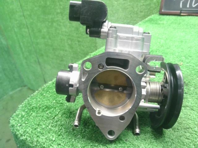 【中古】アルファード UA-ANH10W スロットルボディ  自社品番250701 1C0