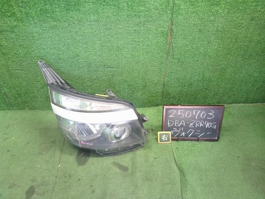 【中古】ヴォクシー DBA-ZRR70G 右 ヘッドランプ ヘッドライト  自社品番250703 070