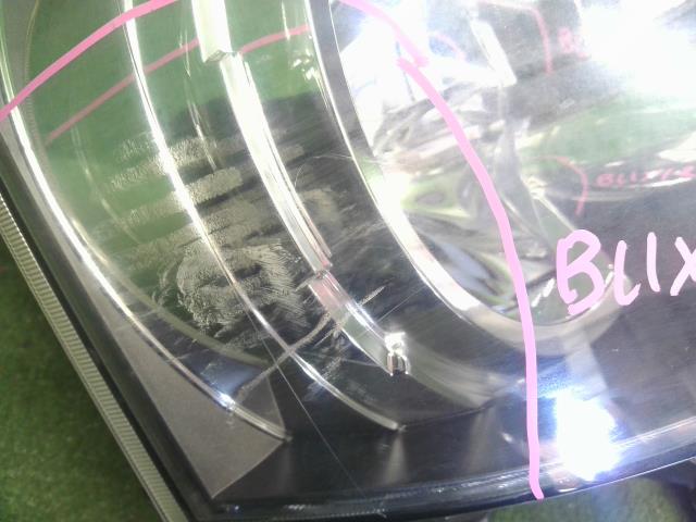 【中古】ヴォクシー DBA-ZRR70G 右 ヘッドランプ ヘッドライト  自社品番250703 070