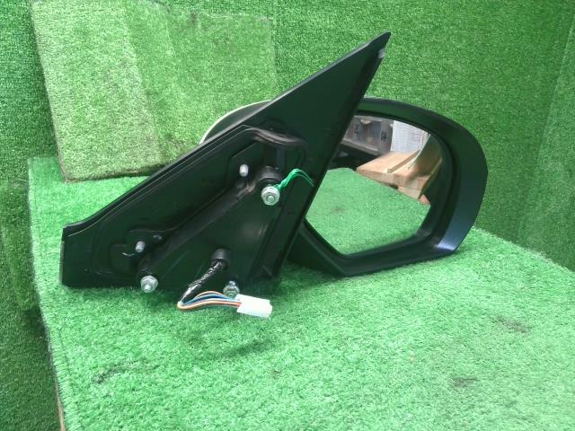 【中古】スイフト CBA-ZC32S 右サイドミラー  自社品番250708 ZMT