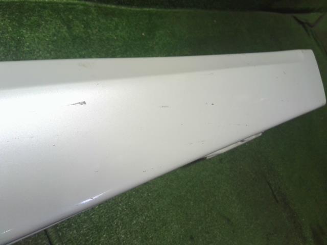 【中古】スイフト CBA-ZC32S 右サイドステップ  自社品番250708 ZMT