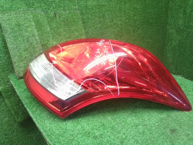 【中古】スイフト CBA-ZC32S 右テールランプ  自社品番250708 ZMT