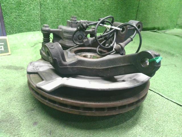 【中古】スイフト CBA-ZC32S 右　フロント　ナックルハブ　  自社品番250708 ZMT