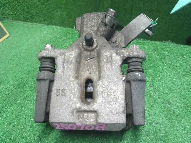 【中古】スイフト CBA-ZC32S 右　リア　ブレーキ　キャリパー  自社品番250708 ZMT
