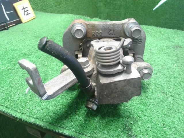 【中古】スイフト CBA-ZC32S 左　リア　ブレーキ　キャリパー  自社品番250708 ZMT