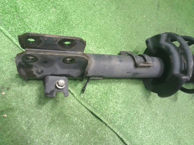 【中古】スイフト CBA-ZC32S 右　フロント　ストラット　サスペンション  自社品番250708 ZMT