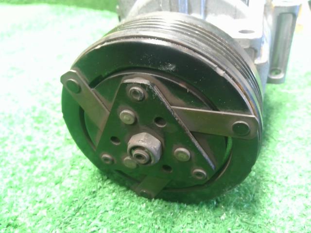 【中古】スイフト CBA-ZC32S 　エアコンコンプレッサー　Ａ／Ｃコンプレッサー  自社品番250708 ZMT