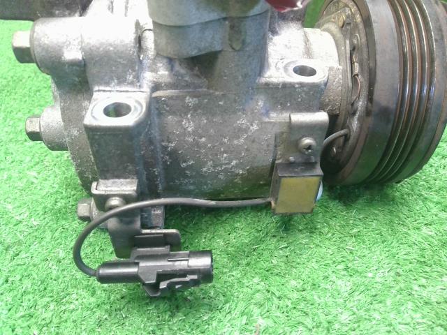【中古】スイフト CBA-ZC32S 　エアコンコンプレッサー　Ａ／Ｃコンプレッサー  自社品番250708 ZMT