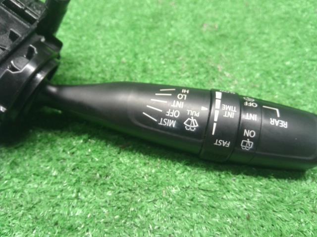 【中古】スイフト CBA-ZC32S ディマースイッチ  ワイパー　スイッチ　レバー　自社品番250708 ZMT