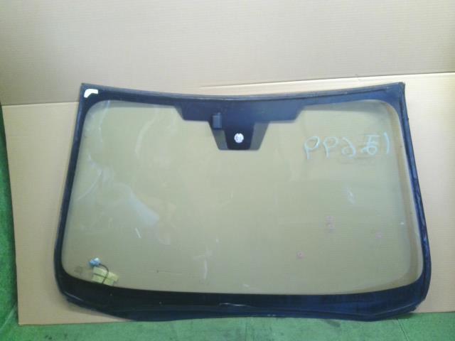 【中古】フォレスター 5AA-SKE フロント　ウイン　ドガラス  自社品番250709 M4Y