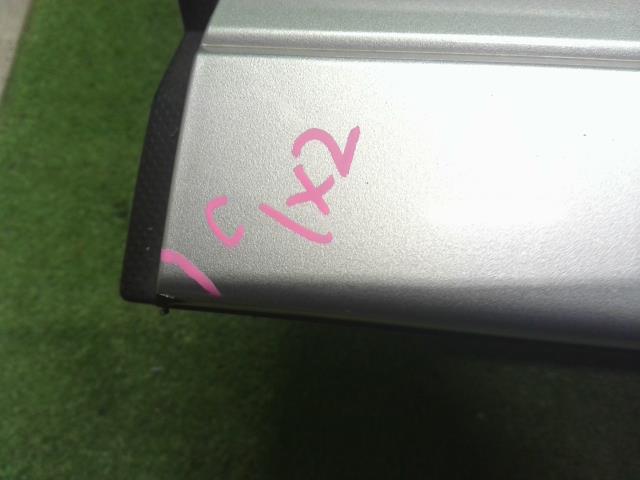 【中古】フォレスター 5AA-SKE 左　リア　ドア  自社品番250709 M4Y