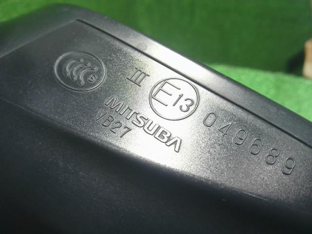 【中古】フォレスター 5AA-SKE 右　サイドミラー　ドアミラー  自社品番250709 M4Y