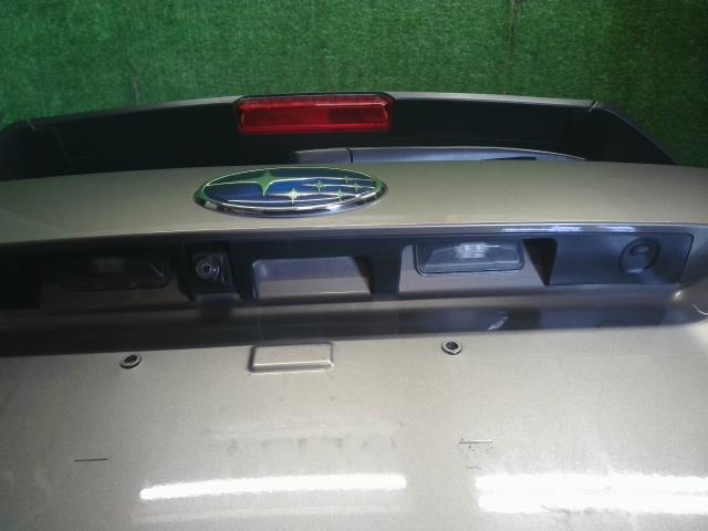 【中古】フォレスター 5AA-SKE　 バックドア　テールゲート　ハッチ  自社品番250709 M4Y