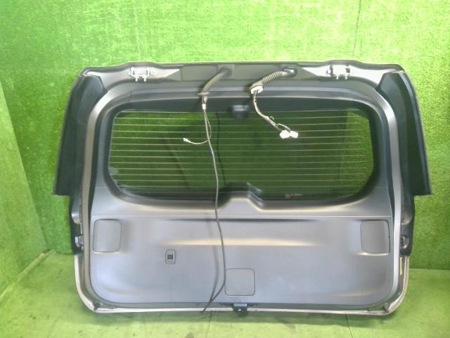 【中古】フォレスター 5AA-SKE　 バックドア　テールゲート　ハッチ  自社品番250709 M4Y