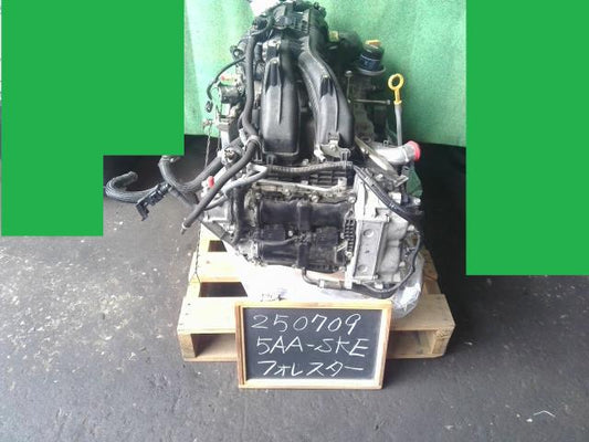 【中古】フォレスター 5AA-SKE 　エンジン  自社品番250709 M4Y