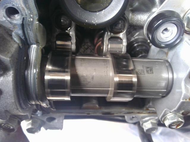 【中古】フォレスター 5AA-SKE 　エンジン  自社品番250709 M4Y