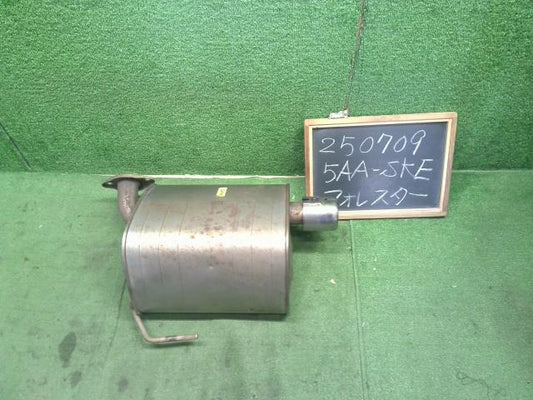 【中古】フォレスター 5AA-SKE 　リア　マフラー  自社品番250709 M4Y