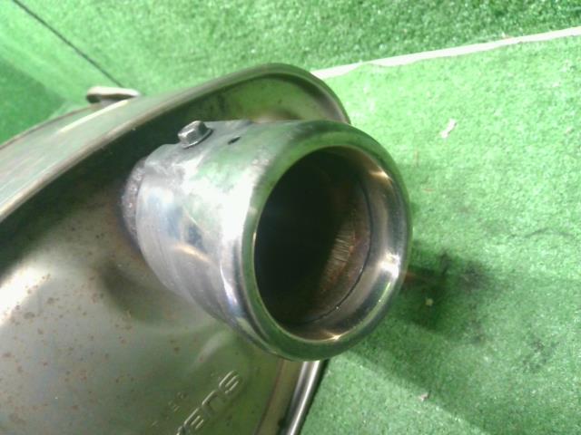 【中古】フォレスター 5AA-SKE 　リア　マフラー  自社品番250709 M4Y