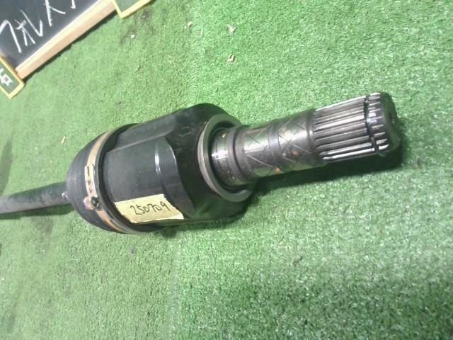 【中古】フォレスター 5AA-SKE 右　フロント　ドライブシャフト  自社品番250709 M4Y