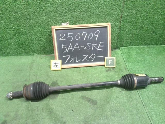 【中古】フォレスター 5AA-SKE 左　フロント　ドライブシャフト  自社品番250709 M4Y