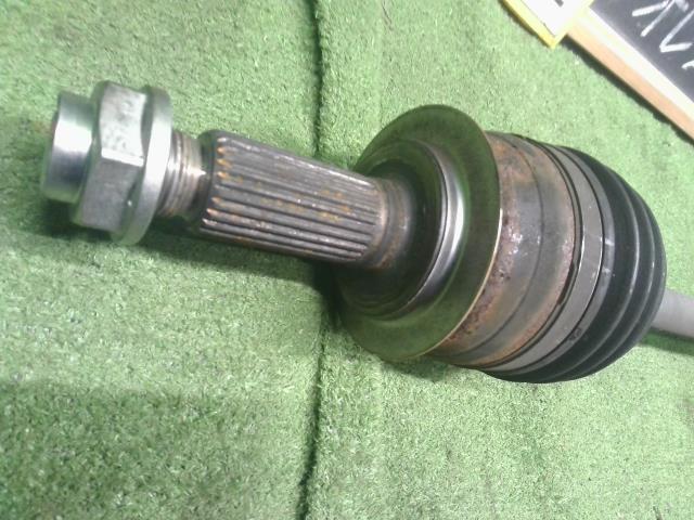 【中古】フォレスター 5AA-SKE 左　フロント　ドライブシャフト  自社品番250709 M4Y