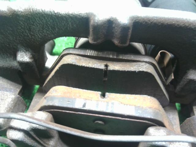 【中古】フォレスター 5AA-SKE 右　リア　ブレーキ　キャリパー  自社品番250709 M4Y