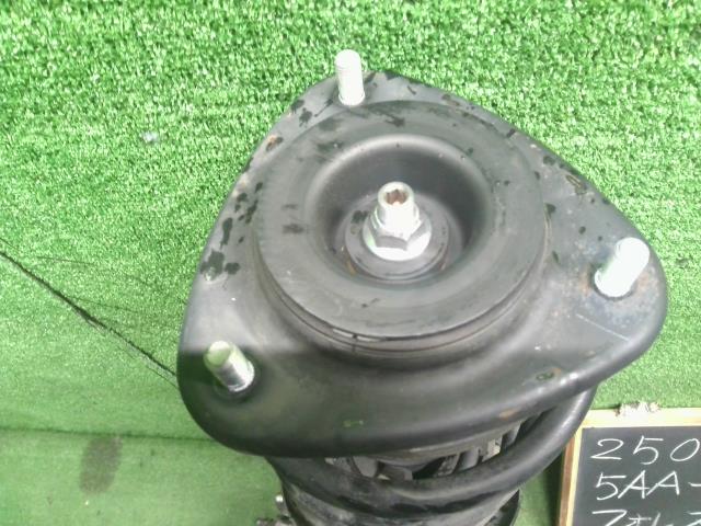 【中古】フォレスター 5AA-SKE 右　フロント　ストラット　サスペンション  自社品番250709 M4Y