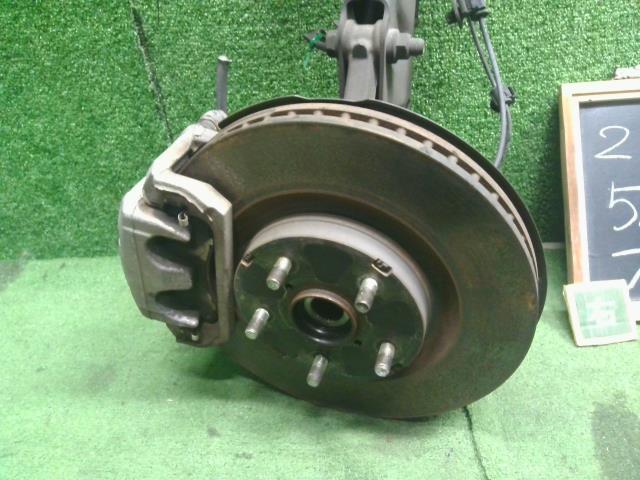 【中古】フォレスター 5AA-SKE 右　フロント　ストラット　サスペンション  自社品番250709 M4Y